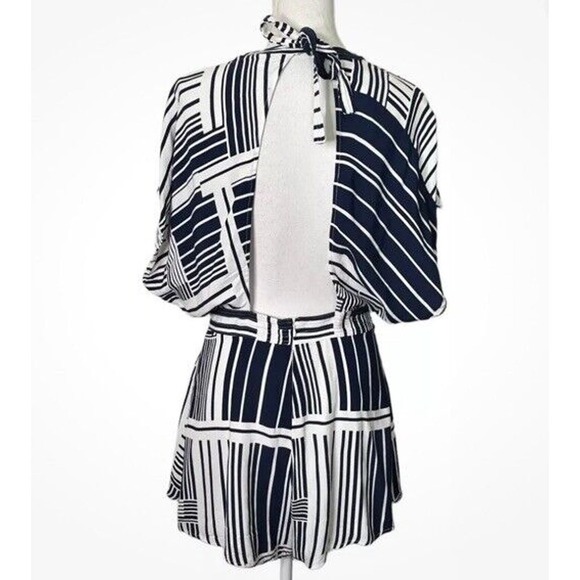 C/MEO Collective Night Air Playsuit Shorts Romper Size XS Navy Cream - Picture 6 of 12